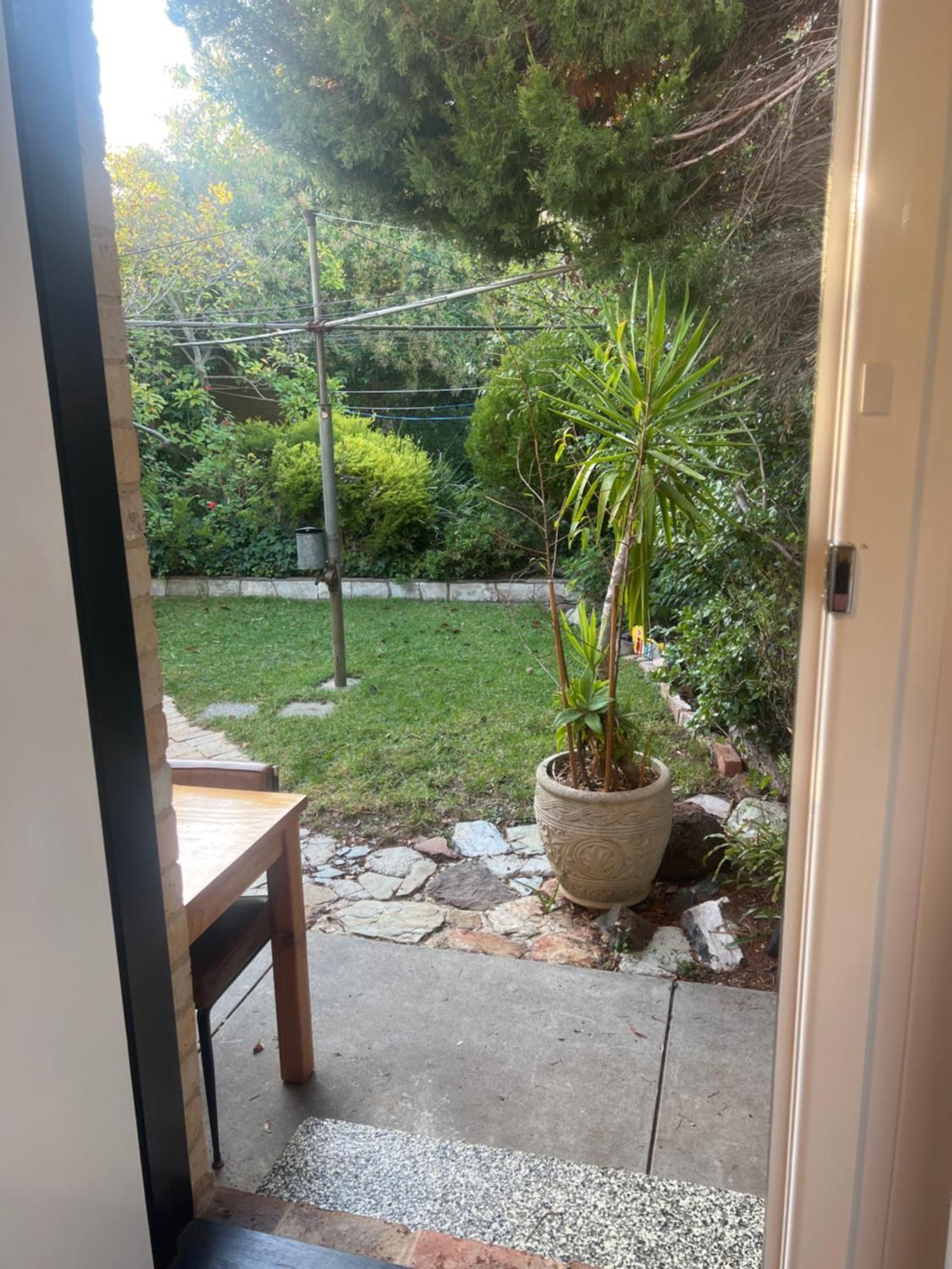 Apartment Bird Paradise & Mini Farm
